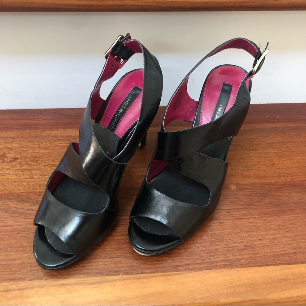 BANDOLINO Leather Strappy Platform High Heels Size 7.5 Black